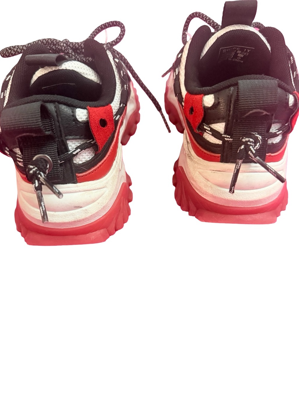 Javi swipe youth sneakers - black white & red colorblock - size 1y - Picture 2 of 6